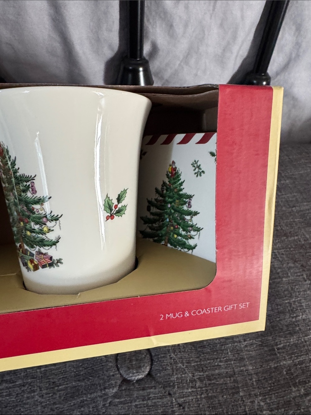 Nwt Pimpernel Spode White Ceramic Mugs with Christmas Tree Design (2-Pack) - Picture 2 of 4